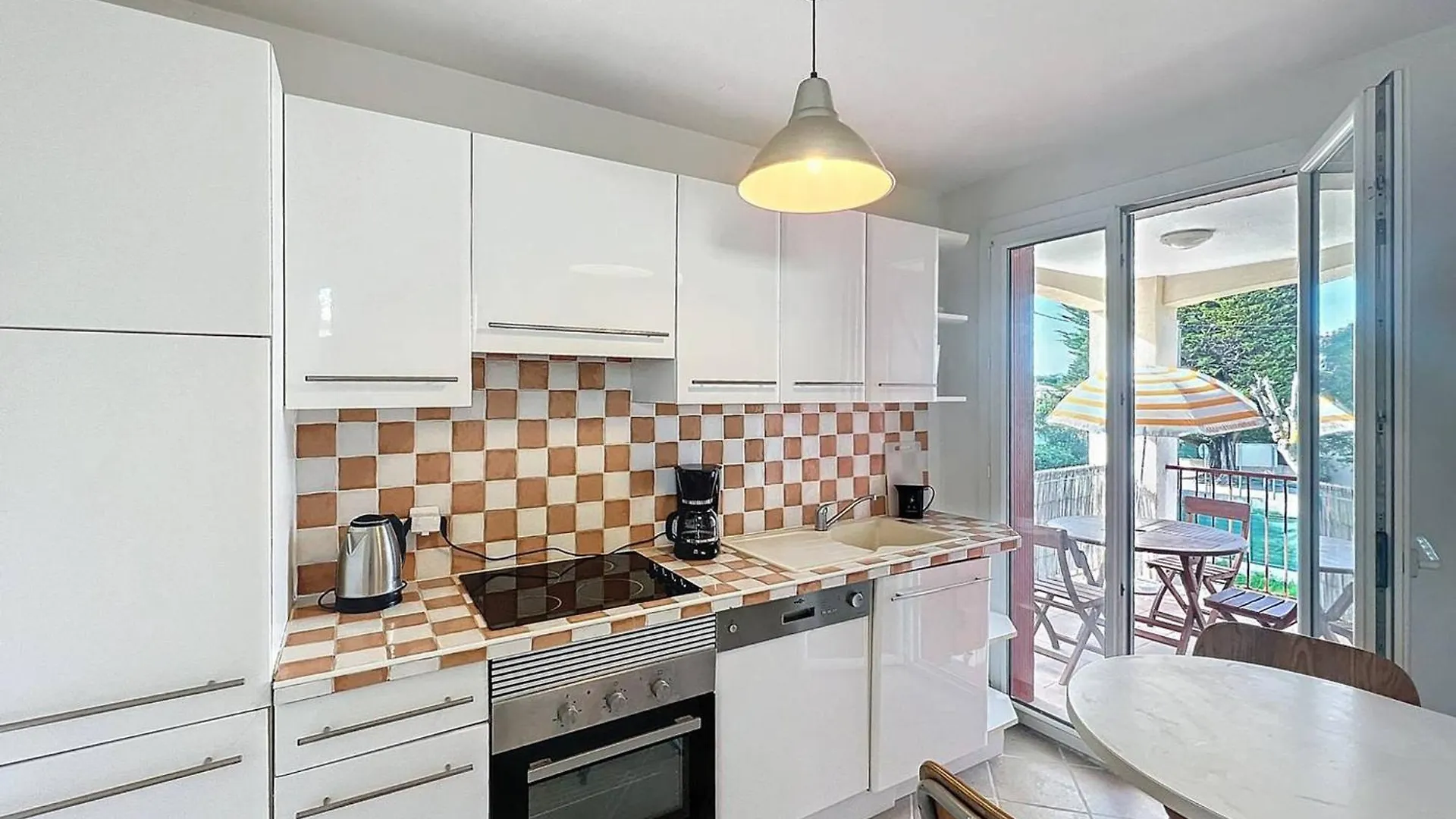 Appartement Lumineux A 100M De La Plage Des Lecques, Parking Inclus - Fr-1-770-42 Saint-Cyr-sur-Mer France