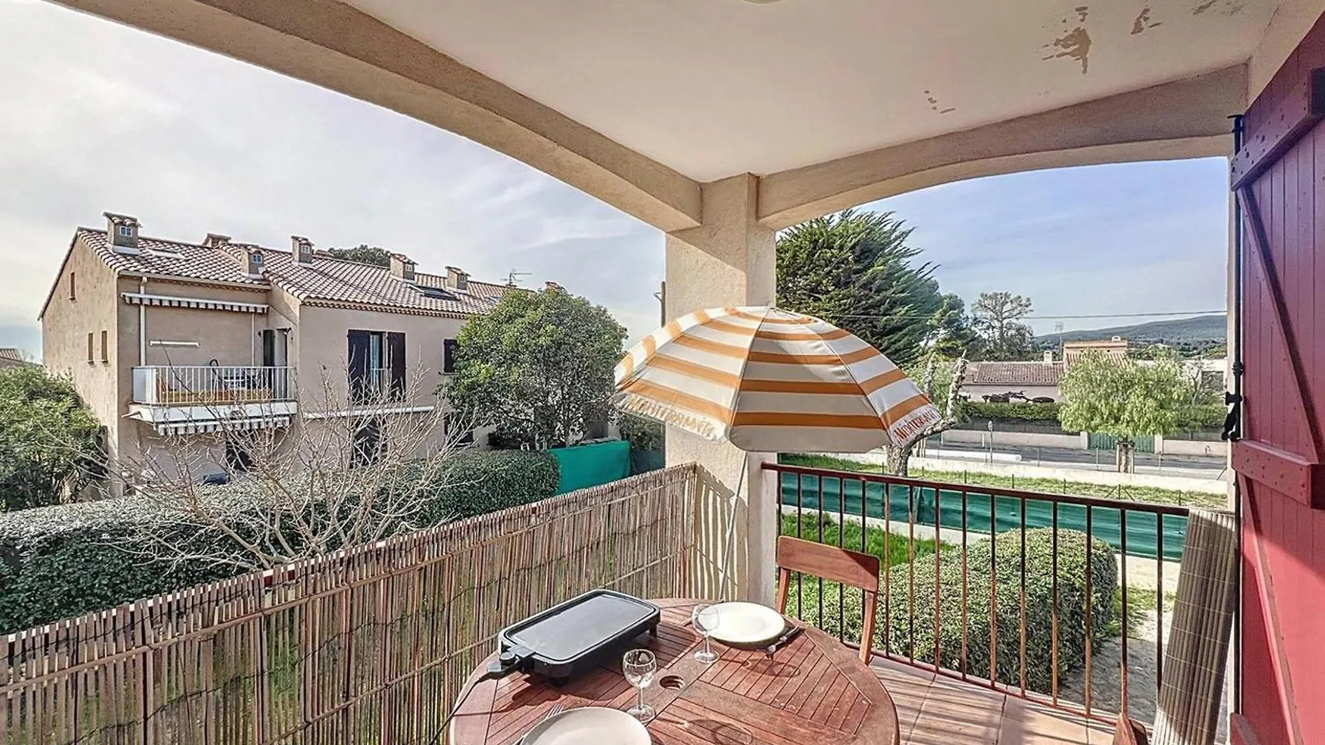 Appartement Lumineux A 100M De La Plage Des Lecques, Parking Inclus - Fr-1-770-42 Saint-Cyr-sur-Mer